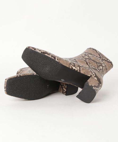 DouDou（ドゥドゥ）の「パイソンショートブーツ（ブーツ・レディース・その他・23cm/24cm）」の3枚目の写真