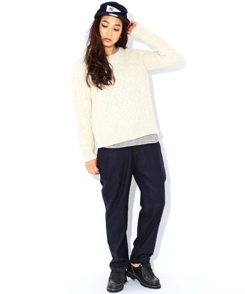 BEAMS BOY（ビームスボーイ）の「BEAMS BOY / 3ゲージ アラン クルーネック ニット（ニット/セーター・レディース・オフホワイト/ライトブラウン/ネイビー・ONE SIZE）」の5枚目の写真