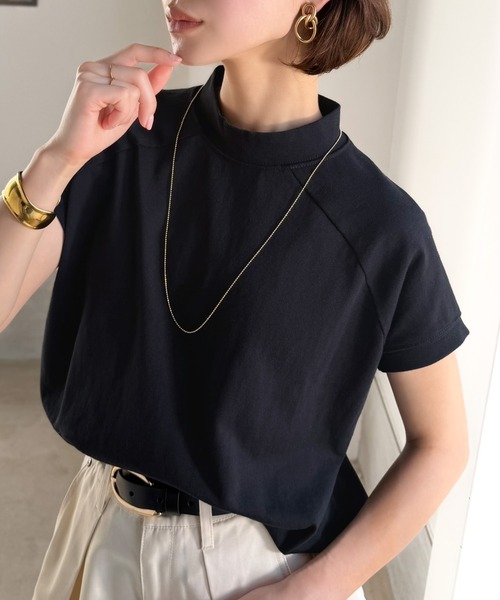 classicalelf(クラシカルエルフ)の「綿100%USAコットン、大人のモックネックラグラン無地&ボーダー柄シンプルTシャツ。(Tシャツ/カットソー・レディース・ホワイト/ブラック/ベージュ/ブラウン/チャコール/グレイッシュベージュ/モカ/ブラウン系その他/グリーン/オリーブ/イエロー/その他/その他1・MEDIUM/LARGE/X-LARGE/XX-LARGE/SMALL)」の19枚目の写真