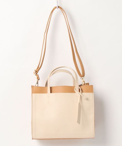 cache cache（カシュ カシュ）の「カシュカシュ cachecache / パーテーションミニ2wayトートバッグ（トートバッグ・レディース・ブラック/ネイビー/ベージュ系その他/キャメル/ワイン/パイソン/ブラック系その他/ブラウン系その他/グレー系その他/アイボリー/ライトベージュ/グレー系その他2/ブラウン系その他2/ベージュ系その他2/サックスブルー/ライトグリーン/ブルー/シルバー・FREE）」の11枚目の写真