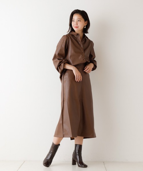 Chico（チコ）の「フェイクレザーパフスリーブブラウス（シャツ