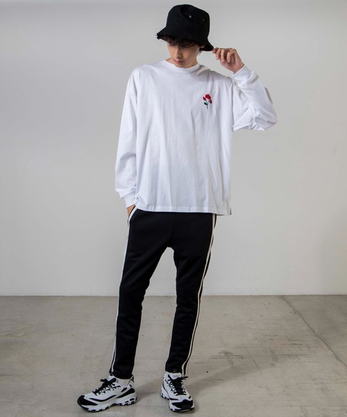 WEGO（ウィゴー）の「WEGO/バラ刺繍ビッグシルエットロンT（Tシャツ/カットソー・メンズ・ホワイト/ブラック・MEDIUM/LARGE）」の12枚目の写真