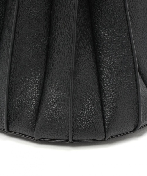 LEPSIM（レプシィム）の「プリーツラウンドBAG　921771（ショルダーバッグ・レディース・ブラック/ライトブラウン/グレイッシュベージュ・ONE SIZE）」の16枚目の写真