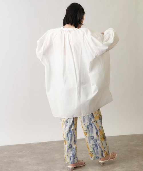 forksy.（フォルクシー）の「【forksy.】コットンボリュームスリーブピンタックブザムシャツ/ チュニックシャツ（シャツ/ブラウス・レディース・ブラック/オフホワイト/ライトブラウン/マスタード/グレイッシュベージュ・FREE）」の21枚目の写真