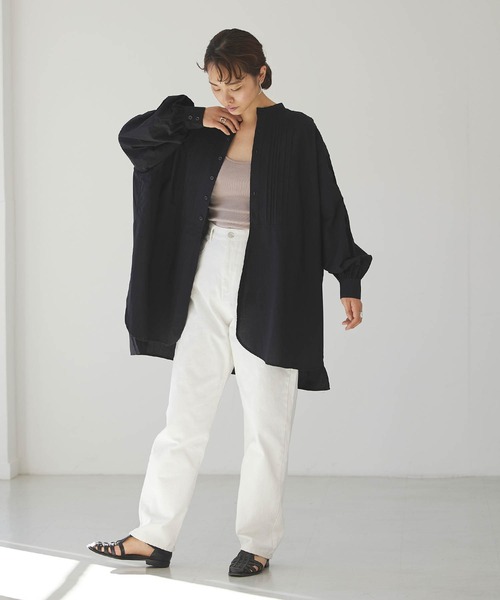 forksy.（フォルクシー）の「【forksy.】コットンボリュームスリーブピンタックブザムシャツ/ チュニックシャツ（シャツ/ブラウス・レディース・ブラック/オフホワイト/ライトブラウン/マスタード/グレイッシュベージュ・FREE）」の22枚目の写真