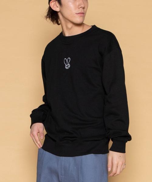 WEGO(ウィゴー)の「WEGO/モチーフ刺繍プルオーバー(スウェット・メンズ・ホワイト/ブラック・SMALL/MEDIUM/LARGE)」の2枚目の写真