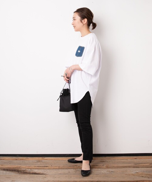 Lee（リー）の「【WEB限定】Lee/リー 　別注デニムポケットTシャツ（Tシャツ/カットソー・レディース・ホワイト/ブラック/ベージュ/グリーン・ﾌﾘ-）」の13枚目の写真