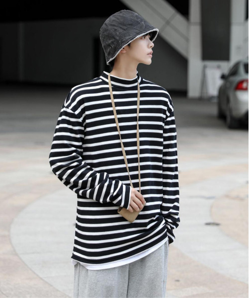 neos（ネオス）の「【neos -addictive design-】スタンダードシルエット ハイネック ロングスリーブ カットソー（Tシャツ/カットソー・メンズ・ベージュ/ブラック/ワインレッド/ホワイト/グレイッシュベージュ/ブラック×ホワイト/ホワイト×ブラック/グレー・LARGE/MEDIUM/X-LARGE）」の5枚目の写真