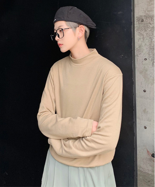 neos（ネオス）の「【neos -addictive design-】スタンダードシルエット ハイネック ロングスリーブ カットソー（Tシャツ/カットソー・メンズ・ベージュ/ブラック/ワインレッド/ホワイト/グレイッシュベージュ/ブラック×ホワイト/ホワイト×ブラック/グレー・LARGE/MEDIUM/X-LARGE）」の17枚目の写真