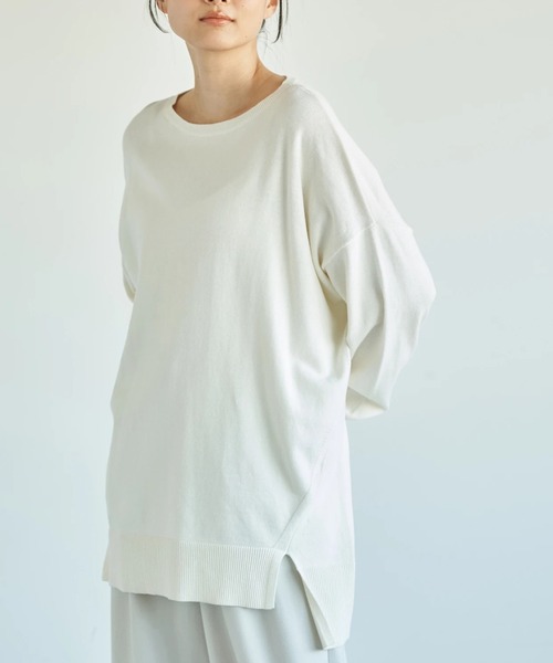 AMERICAN HOLIC(アメリカンホリック)の「前後差ラウンドネックニットチュニック *(ニット/セーター・レディース・ネイビー/ベージュ/オフホワイト/ラベンダー/イエロー・FREE)」の1枚目の写真