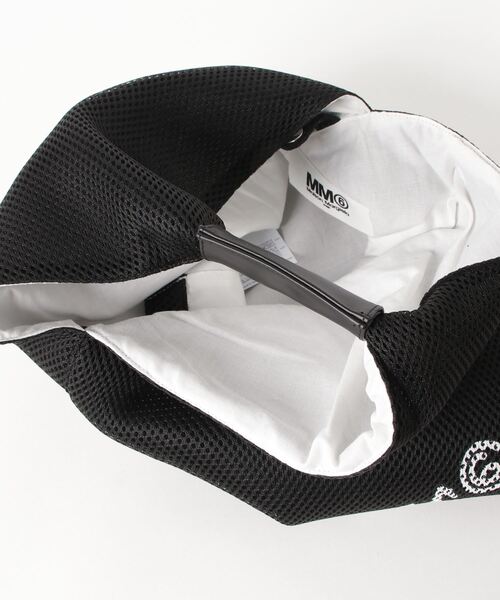 ※MM6(エムエムシックス)の「MM6 Maison Margiela ジャパニーズバッグスモール(ハンドバッグ・レディース・ブラック・FREE)」の4枚目の写真