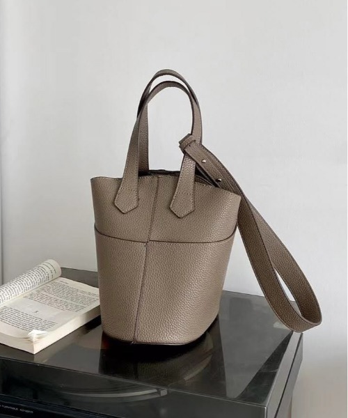 tukn.（トゥクン）の「2wayクラシックハンドバッグ　ショルダーバッグ（ショルダーバッグ・レディース・ブラック/ブラウン/アイボリー/グレー・FREE）」の16枚目の写真