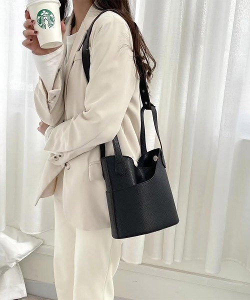 tukn.（トゥクン）の「2wayクラシックハンドバッグ　ショルダーバッグ（ショルダーバッグ・レディース・ブラック/ブラウン/アイボリー/グレー・FREE）」の21枚目の写真