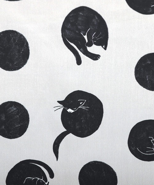 Design Tshirts Store graniph（デザイン　ティーシャツ　ストア　グラニフ）の「スリーピングキャットドット | サイドギャザーワンピース(ブラック)（ワンピース・レディース・ブラック・FREE）」の3枚目の写真