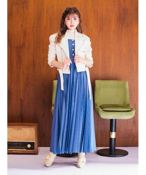 Darich / フロントプリーツデザインワンピース Darich（ダーリッチ）の「フロントプリーツデザインワンピース