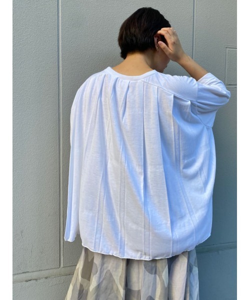 BEARDSLEY（ビアズリー）の「後ろプリーツユルTシャツ（トップス）」
