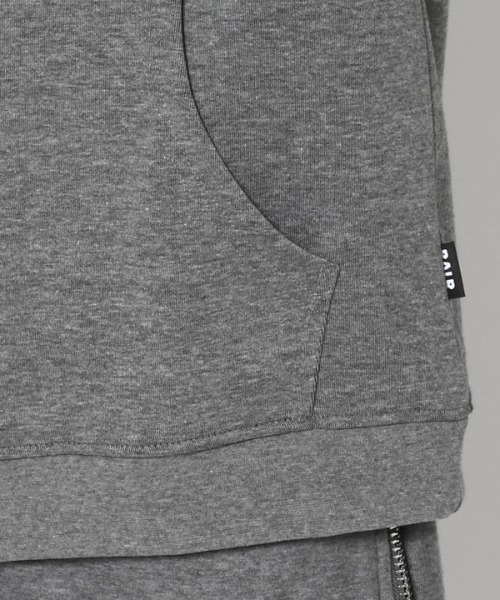 BALR.（ボーラー）の「BALR./ボーラー/Q-SERIES STRAIGHT ZIP HD/ジップフーディー/正規商品（パーカー・メンズ・ブラック/チャコール/レッド・SMALL/X-SMALL/MEDIUM/LARGE）」の11枚目の写真