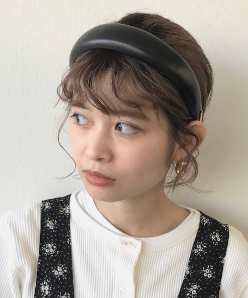 kaorinomori（カオリノモリ）の「【ｶｵﾘﾉﾓﾘ】ｷｭｲﾙｶﾁｭｰｼｬ（カチューシャ・レディース・ホワイト/ブラック/グレー・FREE）」の2枚目の写真