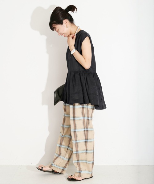 VERMEIL par iena(ヴェルメイユパーイエナ)の「Li/E/R/Pu チェック2タックパンツ◆(その他パンツ・レディース・ベージュ・40/38/36)」の4枚目の写真