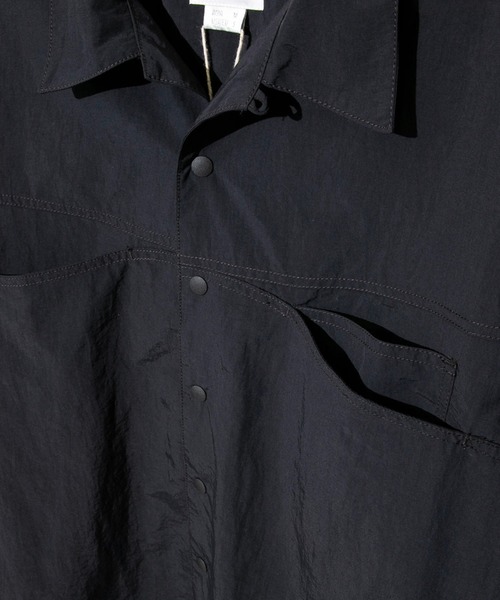 Gramicci（グラミチ）の「GRAMICCI/グラミチ　SHELL CAMP SHIRTS（シャツ/ブラウス・メンズ・ブラック/オリーブ・MEDIUM/LARGE）」の6枚目の写真