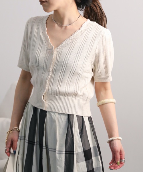 ap retro(アプレトロ)の「ランダムリブ編み裾スカラップ2WAYちびカーディガン(シャツ/ブラウス・レディース・ライトブルー/ブラック/アイボリー/グリーン系その他・FREE)」の2枚目の写真