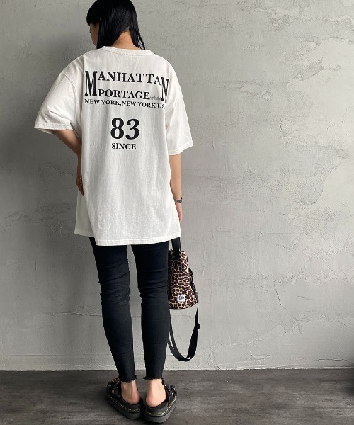 Manhattan Portage（マンハッタンポーテージ）の「[MANHATTAN PORTAGE/マンハッタンポーテージ] バックプリント ポケットTシャツ（Tシャツ/カットソー・レディース・ホワイト/ベージュ・M/L）」の3枚目の写真