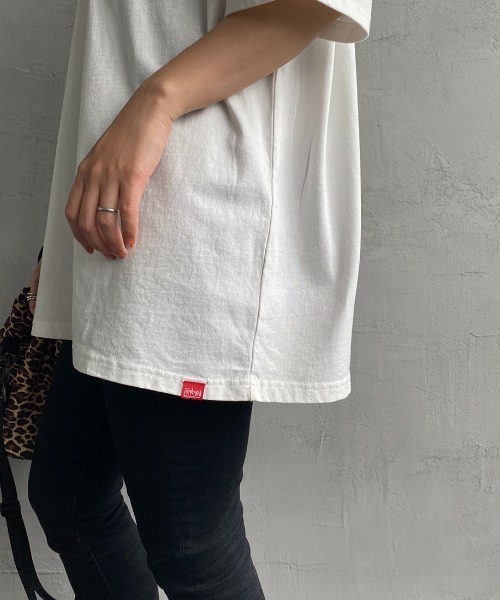 Manhattan Portage（マンハッタンポーテージ）の「[MANHATTAN PORTAGE/マンハッタンポーテージ] バックプリント ポケットTシャツ（Tシャツ/カットソー・レディース・ホワイト/ベージュ・M/L）」の5枚目の写真