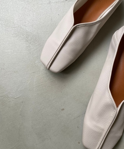 Aunt Marie's(アントマリーズ)の「パイピングフラットシューズ(バレエシューズ・レディース・ブラック/アイボリー/ボルドー/モカ・S/M/L/SMALL/MEDIUM/LARGE)」の19枚目の写真