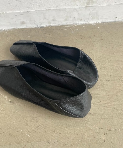 Aunt Marie's(アントマリーズ)の「パイピングフラットシューズ(バレエシューズ・レディース・ブラック/アイボリー/ボルドー/モカ・S/M/L/SMALL/MEDIUM/LARGE)」の9枚目の写真