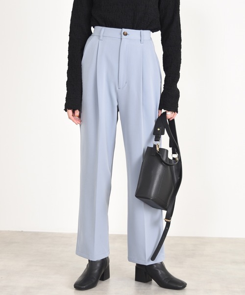 w closet（ダブルクローゼット）の「ハイウエストスラックスパンツ（スラックス・レディース・ブルーグレー/チャコール/ベージュ・マルチサイズ）」の21枚目の写真