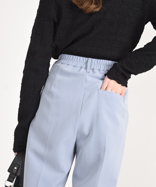 w closet（ダブルクローゼット）の「ハイウエストスラックスパンツ（スラックス・レディース・ブルーグレー/チャコール/ベージュ・マルチサイズ）」の22枚目の写真