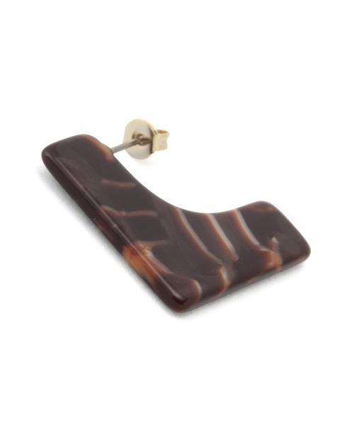 SALON adam et rope'(サロン アダム エ ロペ)の「アセチスクエアピアス(ピアス(両耳用)・レディース・ベージュ/パープル・FREE)」の4枚目の写真