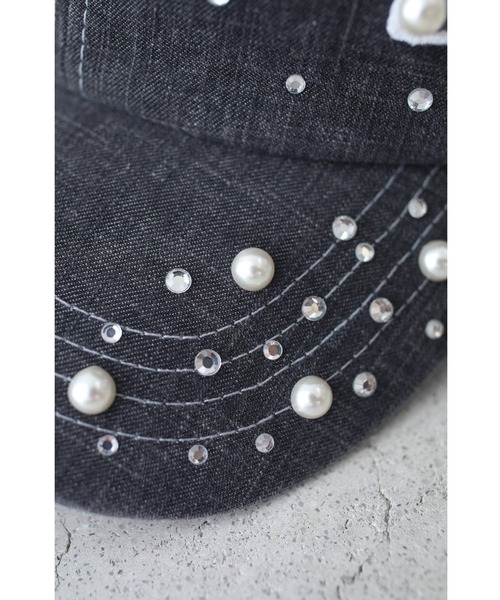 レースの花とパールを散りばめたデニム地キャップ 帽子（キャップ