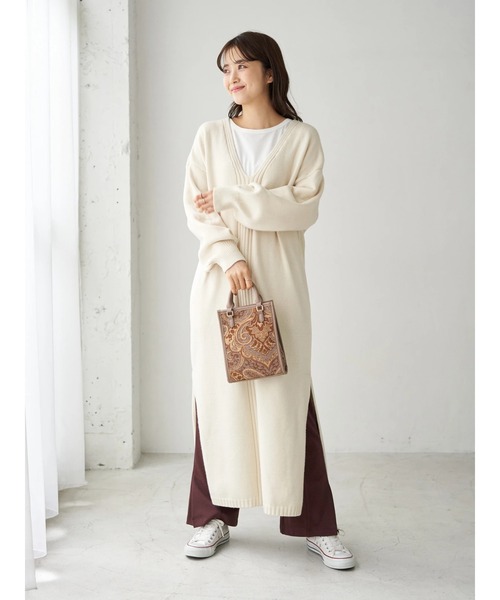 earth music&ecology（アースミュージックアンドエコロジー）の「【WEB限定】Vネックロングニットワンピース ＊（ワンピース・レディース・ライトグレー/グレー/グリーン/アイボリー・FREE）」の12枚目の写真