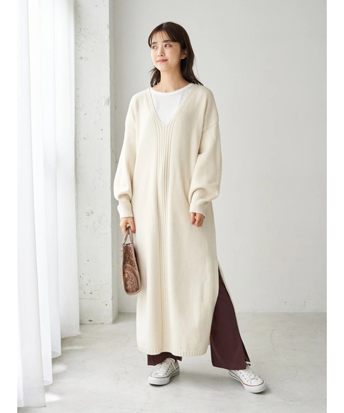 earth music&ecology（アースミュージックアンドエコロジー）の「【WEB限定】Vネックロングニットワンピース ＊（ワンピース・レディース・ライトグレー/グレー/グリーン/アイボリー・FREE）」の19枚目の写真