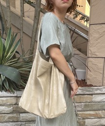 wee9s（ウィークス）の「python tote bag / A4サイズもすっぽりパイソン柄トートバッグ（トートバッグ・メンズ）」