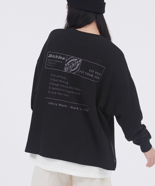 Dickies(ディッキーズ)の「Dickies/ディッキーズ 刺繍ロゴ裏毛クルーネック/バックプリント 長袖カットソー スリット チュニック(Tシャツ/カットソー・レディース・グリーン/ブラック系その他/オフホワイト/ブラック/ホワイト系その他/グリーン系その他・M/L)」の4枚目の写真