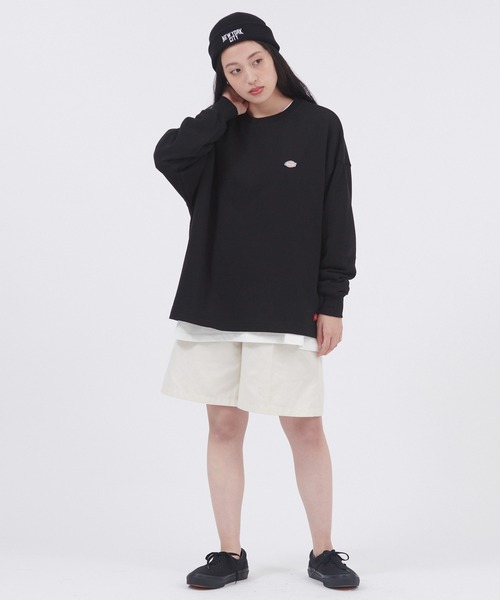 Dickies(ディッキーズ)の「Dickies/ディッキーズ 刺繍ロゴ裏毛クルーネック/バックプリント 長袖カットソー スリット チュニック(Tシャツ/カットソー・レディース・グリーン/ブラック系その他/オフホワイト/ブラック/ホワイト系その他/グリーン系その他・M/L)」の8枚目の写真