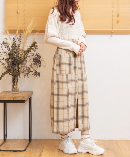Mysa&Liina(ミーサリーナ)の「シャーリングニット(ニット/セーター・レディース・ブラック/オフホワイト/ラベンダー・M)」の17枚目の写真