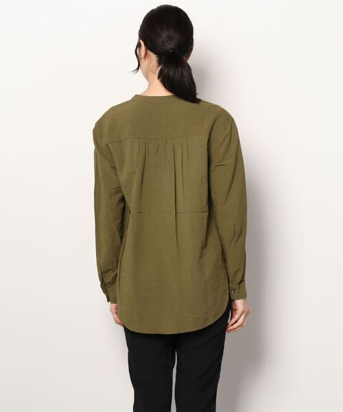 GAP(ギャップ)の「ポップオーバー チュニックシャツ(シャツ/ブラウス・レディース・ホワイト/ブラック/Olive ・XS/S/M/L/XXS)」の4枚目の写真