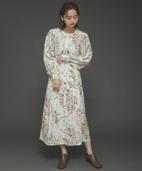 SENSE OF PLACE by URBAN RESEARCH（センスオブプレイスバイアーバンリサーチ）の「リーフプリントウエストタックワンピース（ワンピース・レディース・ブラック系その他/ホワイト系その他・ONE）」の16枚目の写真