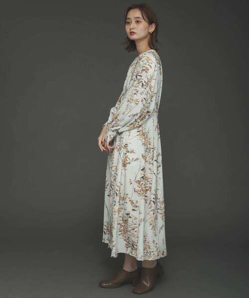 SENSE OF PLACE by URBAN RESEARCH（センスオブプレイスバイアーバンリサーチ）の「リーフプリントウエストタックワンピース（ワンピース・レディース・ブラック系その他/ホワイト系その他・ONE）」の22枚目の写真