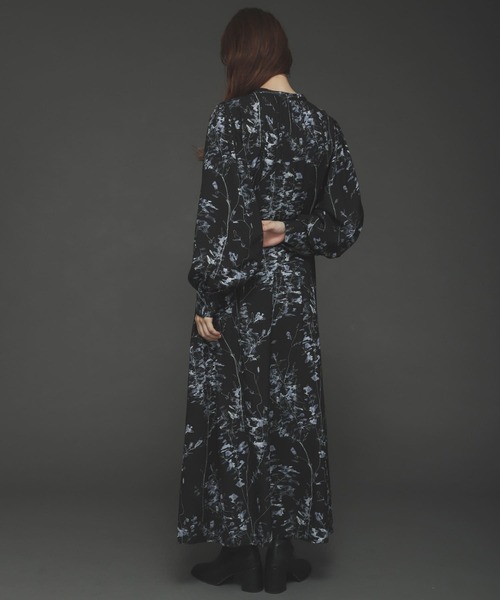 SENSE OF PLACE by URBAN RESEARCH（センスオブプレイスバイアーバンリサーチ）の「リーフプリントウエストタックワンピース（ワンピース・レディース・ブラック系その他/ホワイト系その他・ONE）」の6枚目の写真