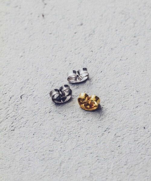 and cloud(アンドクラウド)の「2way Planet Charm Hoop Pierce / Single(ピアス(片耳用)・レディース・ブラック/シルバー/イエローゴールド・FREE)」の7枚目の写真