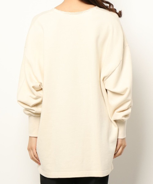 OUVRAGE CLASSE(ウヴラージュクラス)の「ディープVネックプルオーバー(スウェット・レディース・チャコールグレー/アイボリー・FREE)」の5枚目の写真