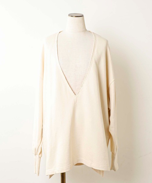 OUVRAGE CLASSE(ウヴラージュクラス)の「ディープVネックプルオーバー(スウェット・レディース・チャコールグレー/アイボリー・FREE)」の9枚目の写真