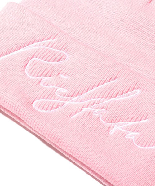 atmos pink(アトモスピンク)の「RIEHATA × atmos pink ロゴ刺繍 ニット帽 【SP】(ニットキャップ/ビーニー・レディース・ブラック/ピンク/ベージュ・FREE)」の6枚目の写真