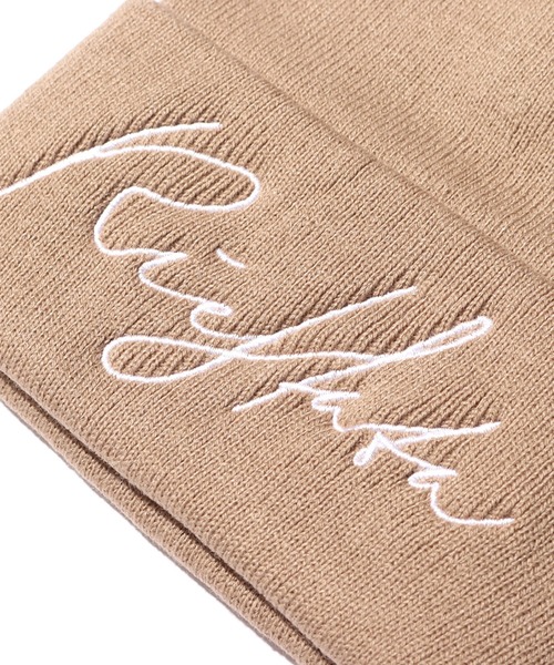 atmos pink(アトモスピンク)の「RIEHATA × atmos pink ロゴ刺繍 ニット帽 【SP】(ニットキャップ/ビーニー・レディース・ブラック/ピンク/ベージュ・FREE)」の12枚目の写真