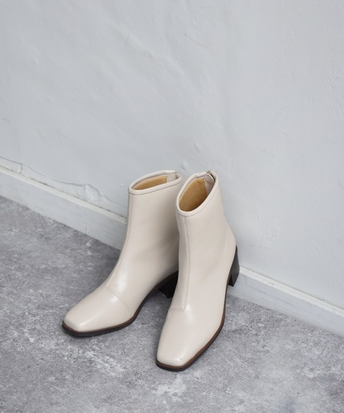 RETRO GIRL(レトロガール)の「スクエアトゥブーツ(ブーツ・レディース・オフホワイト/キャメル/ブラック・L/M)」の2枚目の写真