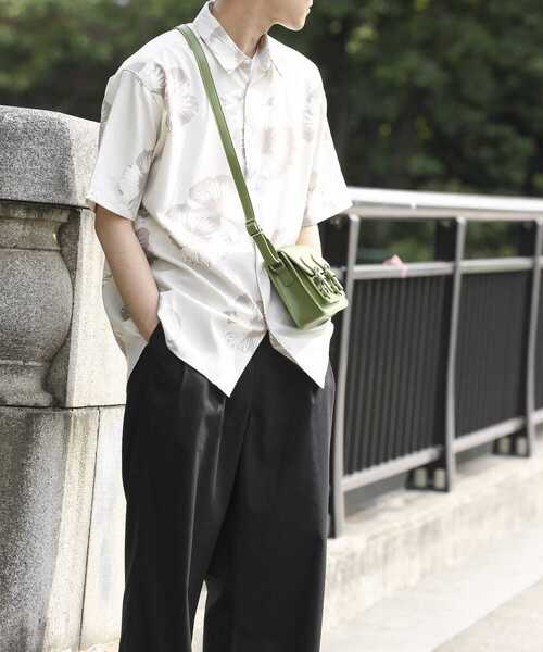 SENSE OF PLACE by URBAN RESEARCH（センスオブプレイスバイアーバンリサーチ）の「サッチェルミニショルダーバッグ（ショルダーバッグ・メンズ・ブラック/ブラック系その他/グリーン・ONE）」の18枚目の写真